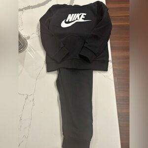 Toddler Nike Black Sweatshirt & Joggers Set. Size 2T